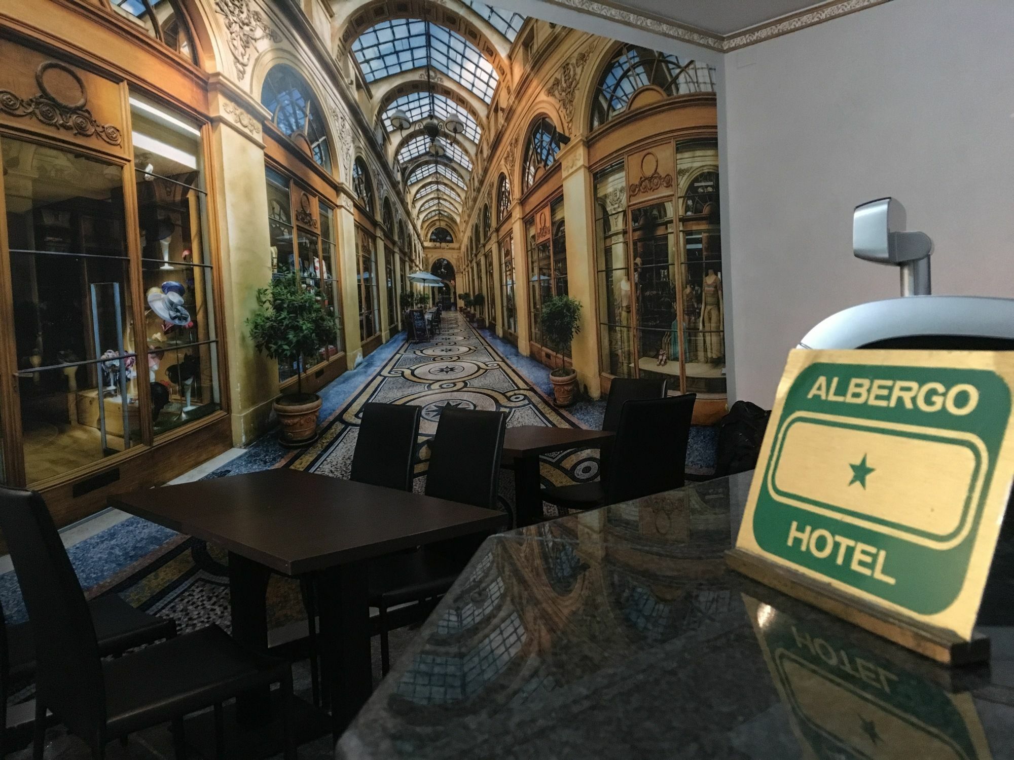 Soperga Guesthouse Milan Luaran gambar